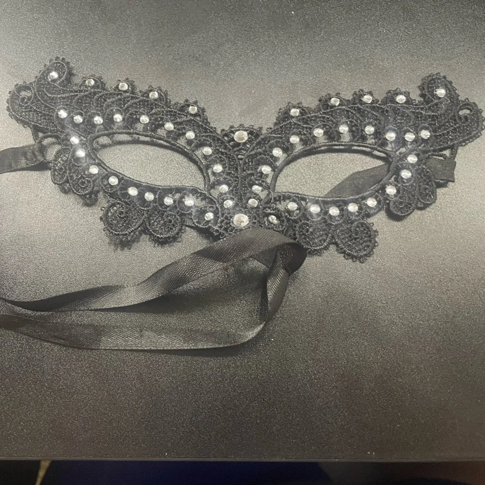 Mystical Black Lace Eye Mask with Rhinestones